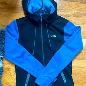 💙 LOTS OF NEW NORTHFACE 💙 Men’s blue Northface jacket size small